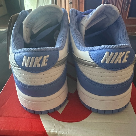 Brand new women’s size 7 1/2 Nike dunk low! I have one pair of 7.5 left!! - Picture 4 of 6